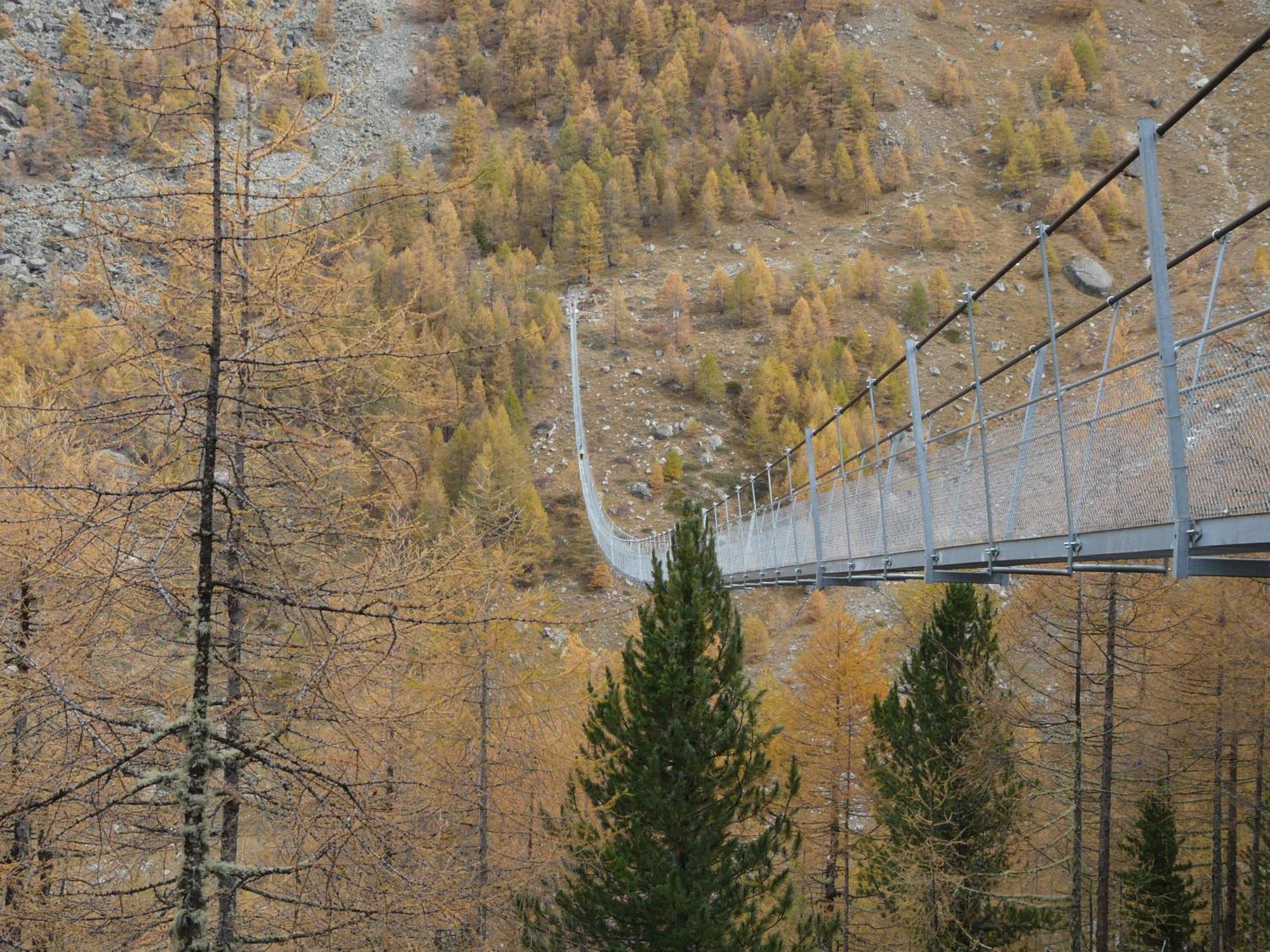 شقة Haus Valaisia - Randa Bei Zermatt المظهر الخارجي الصورة